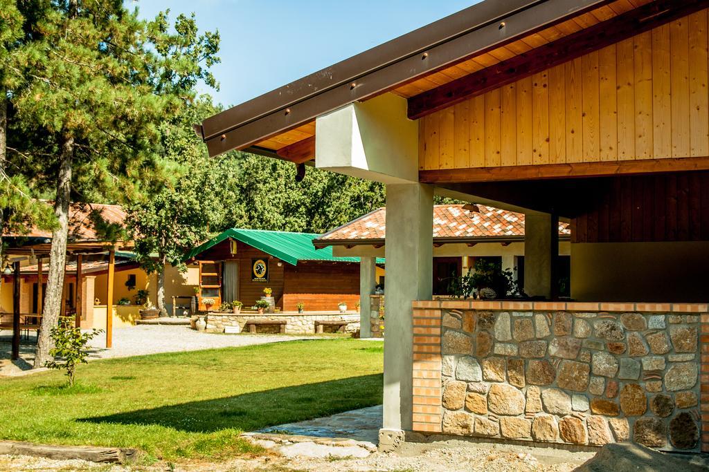 La Taverna Dei Briganti Hotel Cotronei Esterno foto